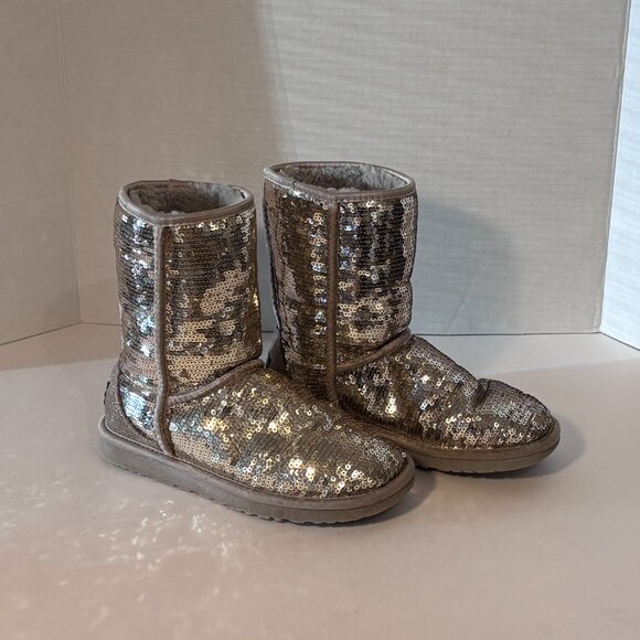 UGG Women’s Classic Short Sequin Boots Gray Silver US 5 Shearling Lined - Picture 6 of 14
